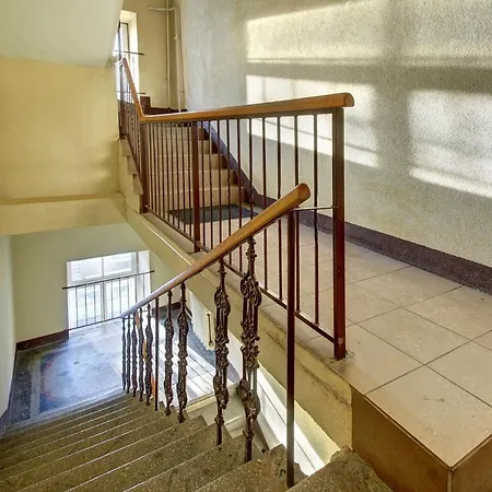 Romantic Center In Old Town Апартаменты *